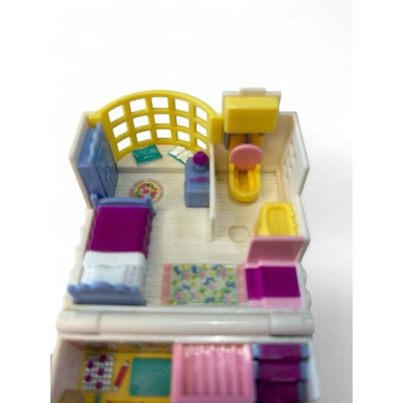 Vintage Polly Pocket Grandma's Cottage Bluebird Toys 1994 - Picture 9 of 11